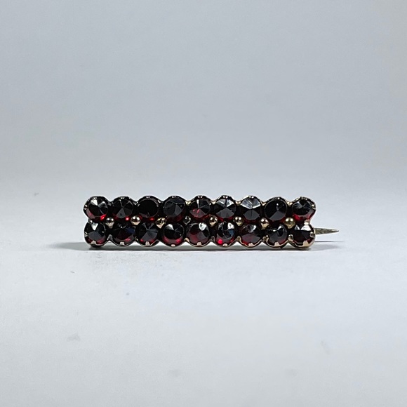 Vintage Garnet Collar Pin, Victorian, Bar Pin - Picture 3 of 10